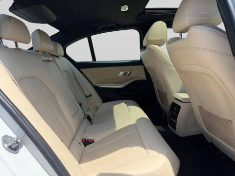 2022 BMW 3 Series 330e