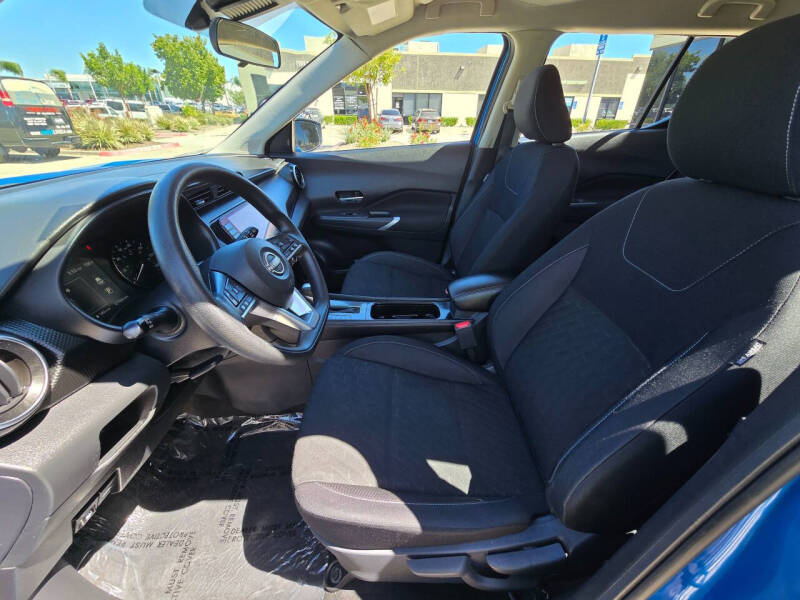 2023 Nissan Kicks SV