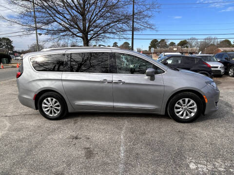 2019 Chrysler Pacifica Touring L 35th Anniversary