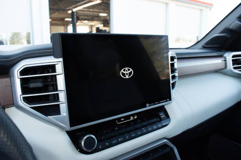 2023 Toyota Sequoia Capstone