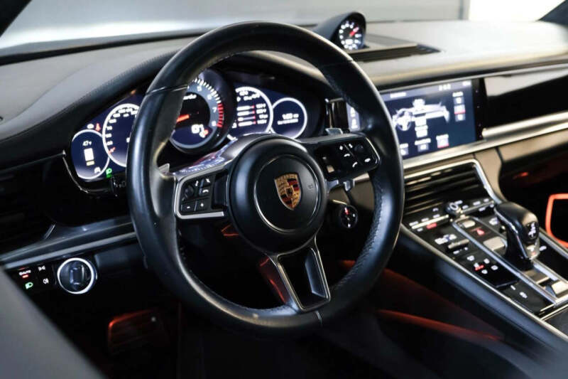 2018 Porsche Panamera Turbo Sport Turismo