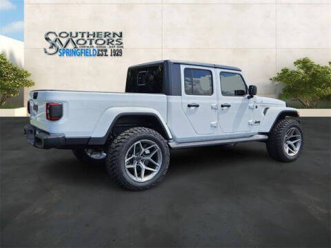 2024 Jeep Gladiator Sport