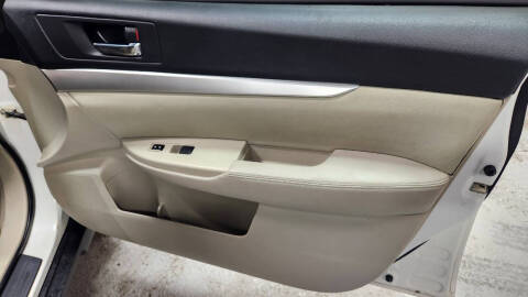 2011 Subaru Outback 2.5i Premium