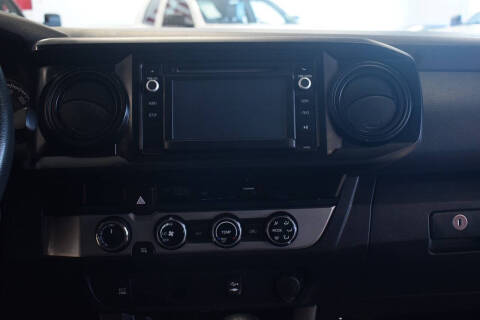 2016 Toyota Tacoma SR