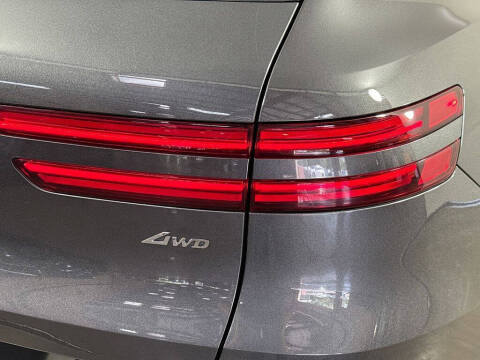 2022 Genesis GV70 2.5T Standard
