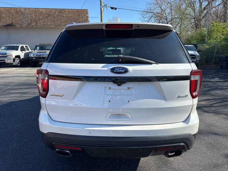 2017 Ford Explorer Sport