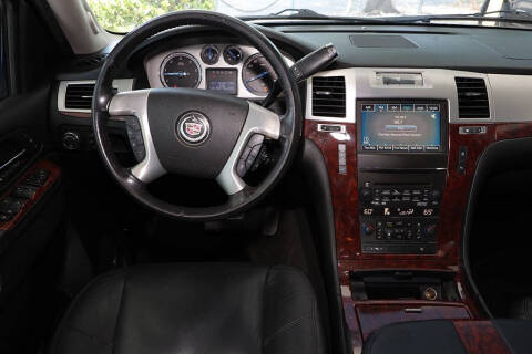 2011 Cadillac Escalade Premium