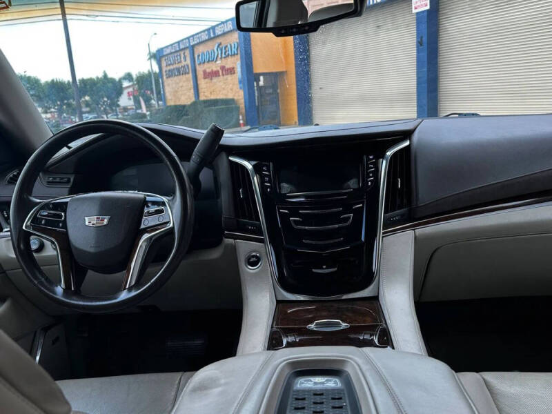 2015 Cadillac Escalade Luxury