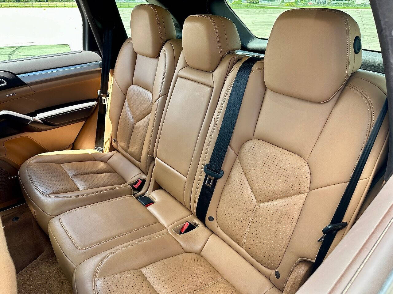 2017 Porsche Cayenne 29