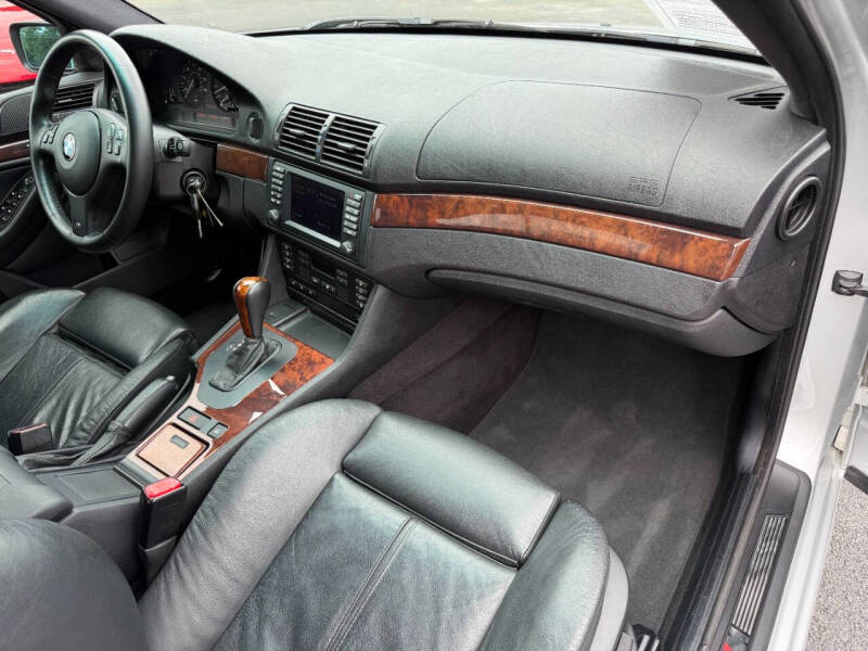 2003 BMW 5 Series 540i