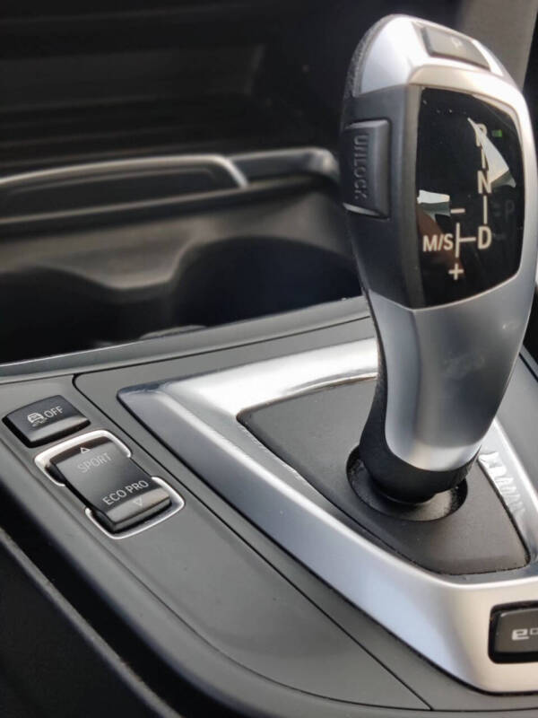 2018 BMW 3 Series 330e iPerformance