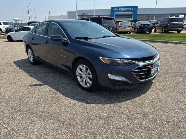Used 2022 Chevrolet Malibu 1LT with VIN 1G1ZD5ST6NF101069 for sale in Bloomington, IL