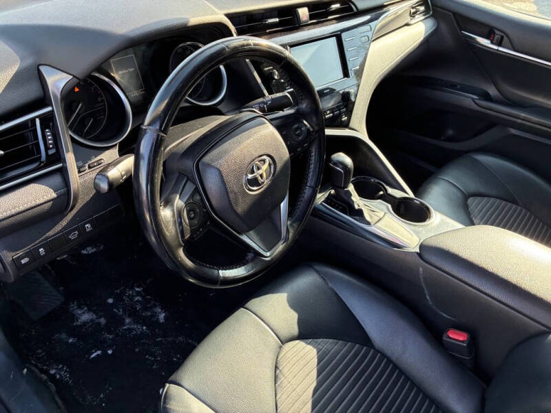 2020 Toyota Camry SE