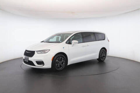 2022 Chrysler Pacifica Hybrid Touring L