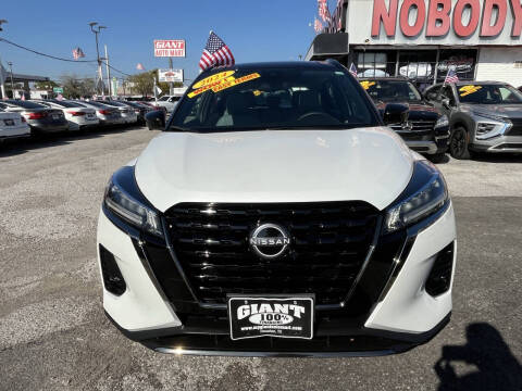 2024 Nissan Kicks SR