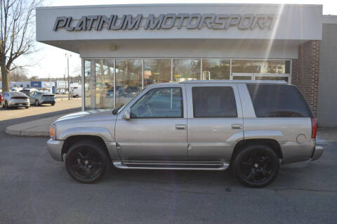 2000 Cadillac Escalade