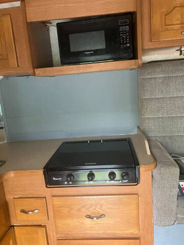 2004 Ford E-Series E-450 SD