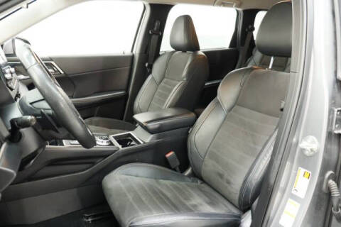 2023 Mitsubishi Outlander SE