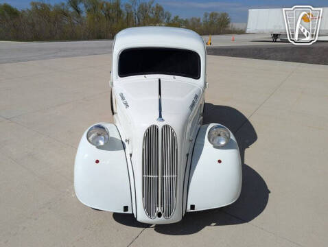1948 Ford Anglia