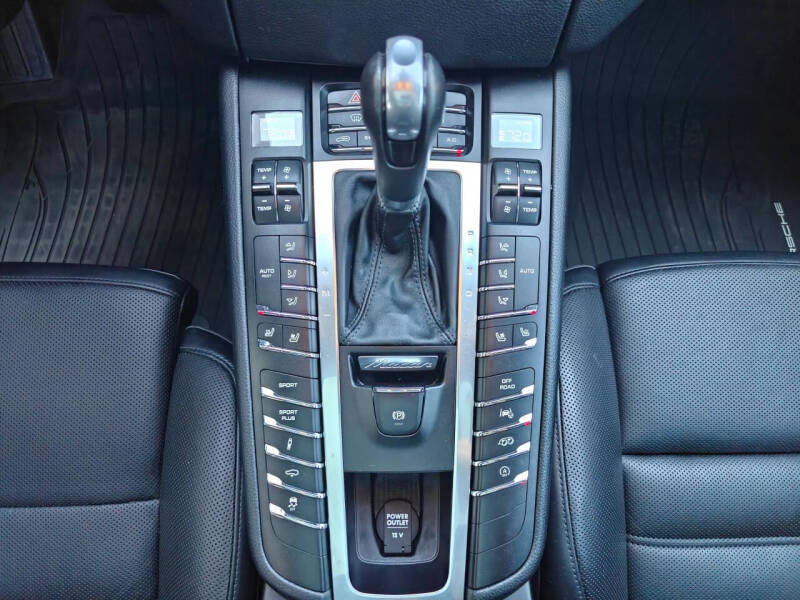 2016 Porsche Macan Turbo