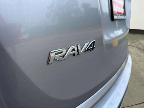 2018 Toyota RAV4 SE