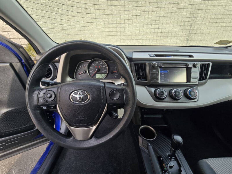 2015 Toyota RAV4 LE