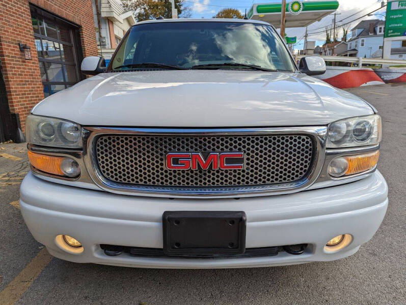 2003 GMC Yukon XL Denali