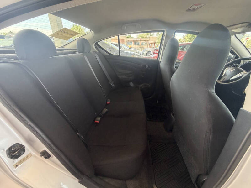 2015 Nissan Versa 1.6 S Plus