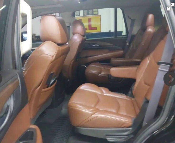 2016 Cadillac Escalade Luxury Collection