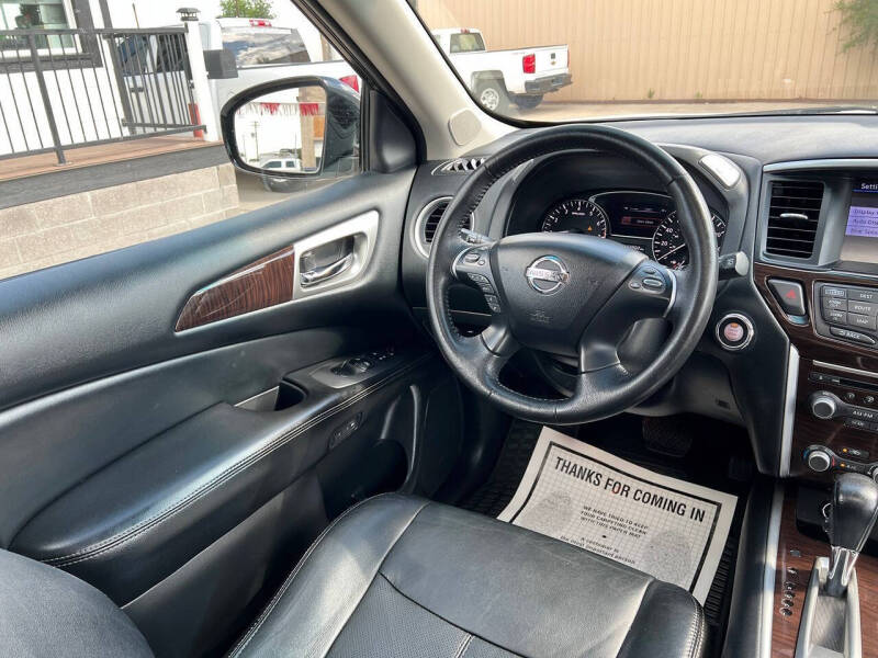 2013 Nissan Pathfinder Platinum
