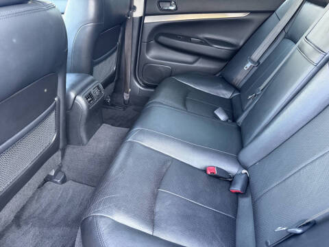 2015 Infiniti Q40
