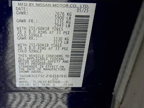 2025 Nissan Pathfinder SL