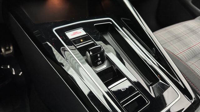 2024 Volkswagen Golf GTI S