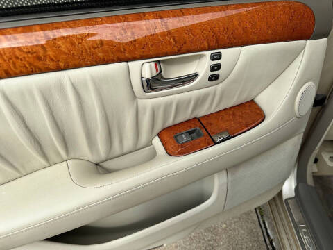2005 Lexus LS 430