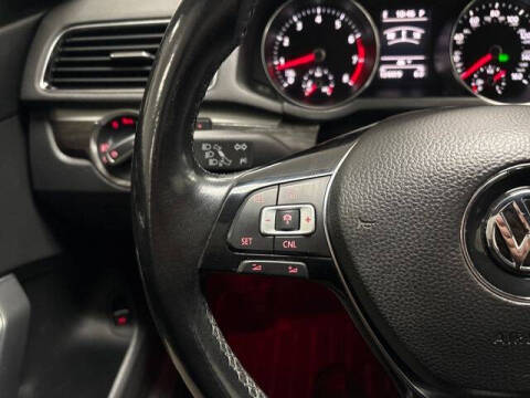 2016 Volkswagen Passat 1.8T SEL Premium