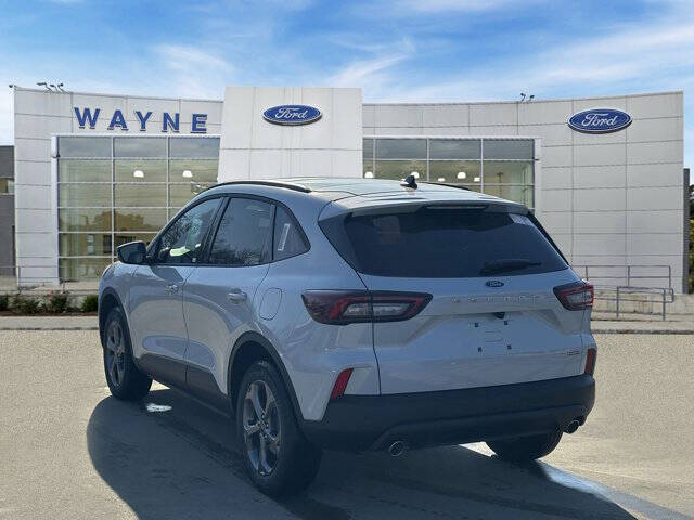 2026 Ford Escape Hybrid ST-Line Select