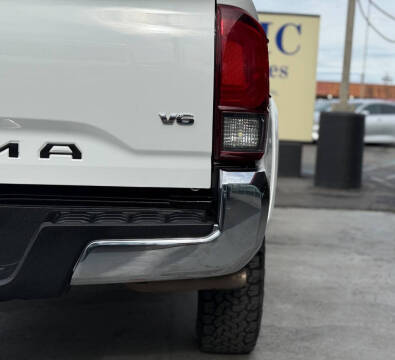 2020 Toyota Tacoma SR5 V6