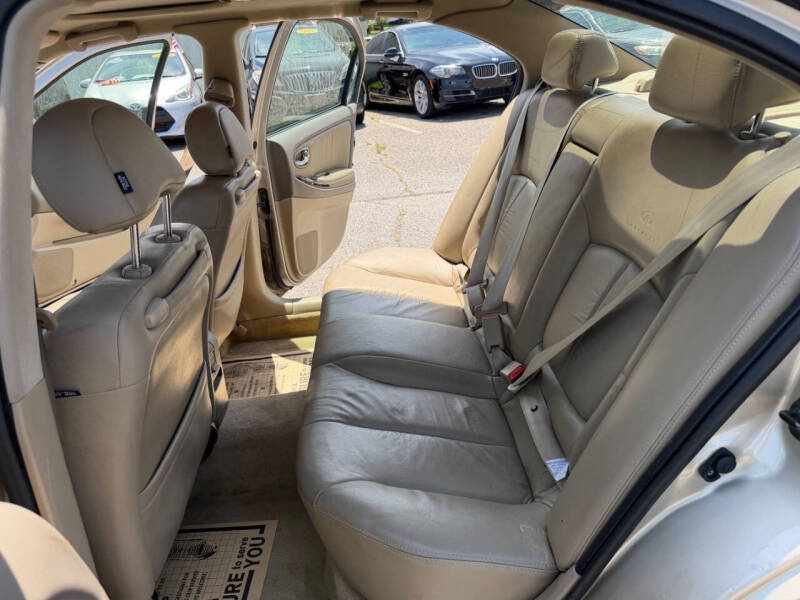 2001 Infiniti I30