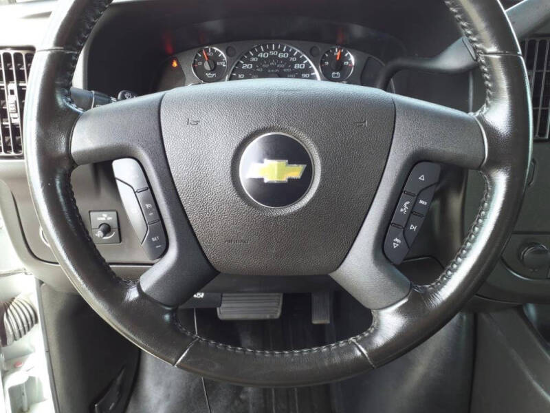 2024 Chevrolet Express 2500