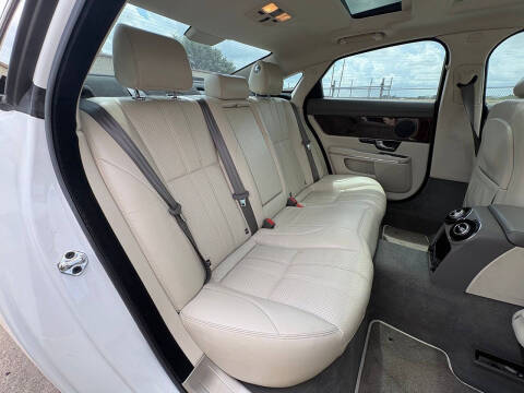 2012 Jaguar XJ