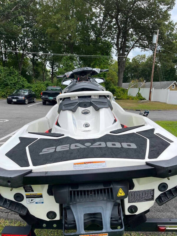 2016 Sea-Doo RXP-X 300