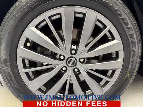 2022 Nissan Pathfinder SL