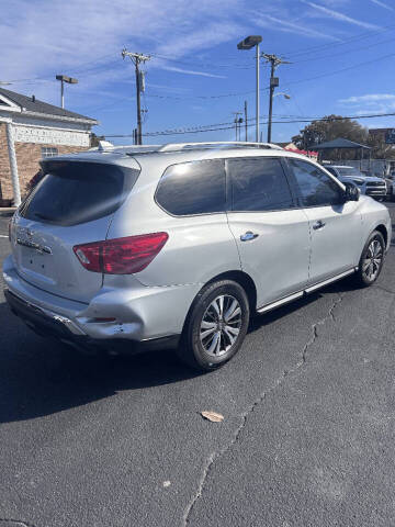 2019 Nissan Pathfinder SL