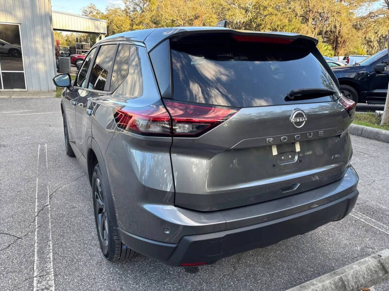 2025 Nissan Rogue SV