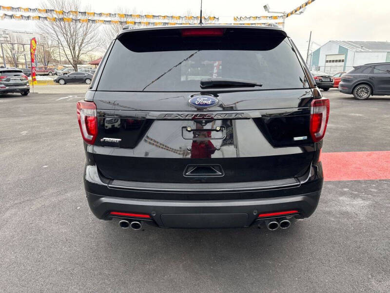 2018 Ford Explorer Sport