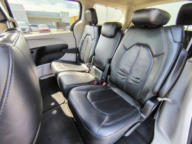 2018 Chrysler Pacifica Touring L