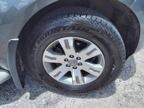 2008 Nissan Pathfinder LE