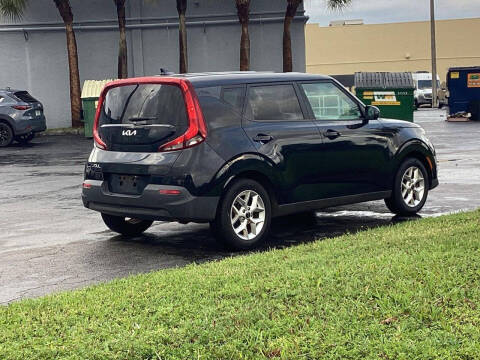 2022 Kia Soul LX