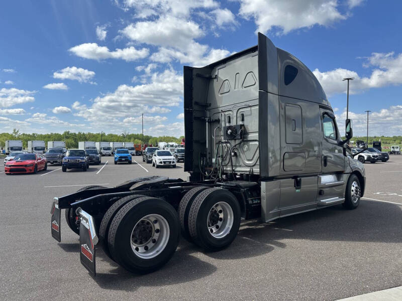 2020 Freightliner Cascadia