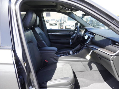 2026 Jeep Grand Cherokee Altitude